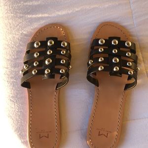 Sandals decorated with silver beads
